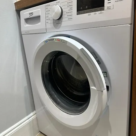 Centre Ground Floor 3 Bedroom Edynburg