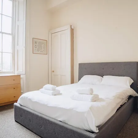 Traditional 2 Bedroom *