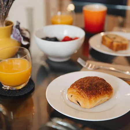 Traditional 2 Bedroom *