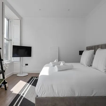 Edinburgh's Finest - Chic And Luxurious Shore Apartman