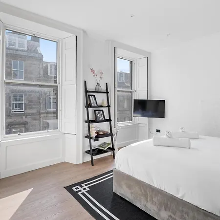 Edinburgh's Finest - Chic And Luxurious Shore Apartman