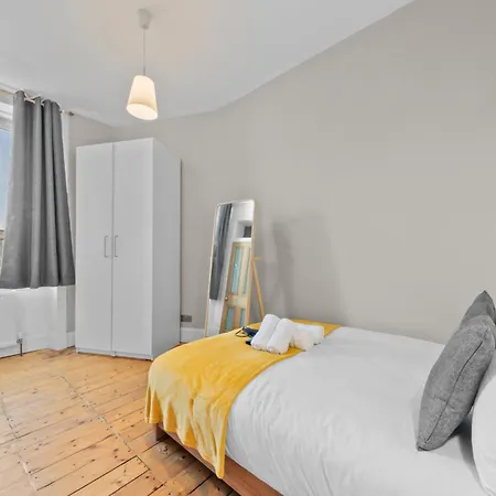 Thorntree 2 Bedroom With Sofa Bed - * Edimburgo