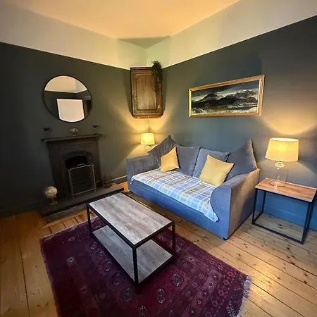 Dean Village, Apartment