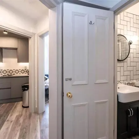 Lejlighed Chic 1bd Flat - Wviews Of Castle! Edinburgh