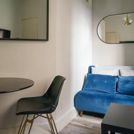 Chic 1bd Flat - Wviews Of Castle! Lejlighed Edinburgh