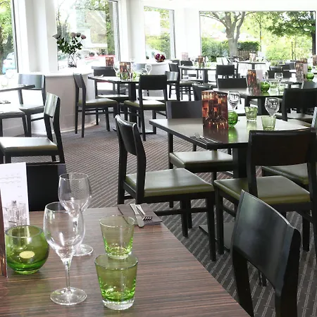 Express West By Ihg Otel