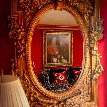 Отель Prestonfield House
