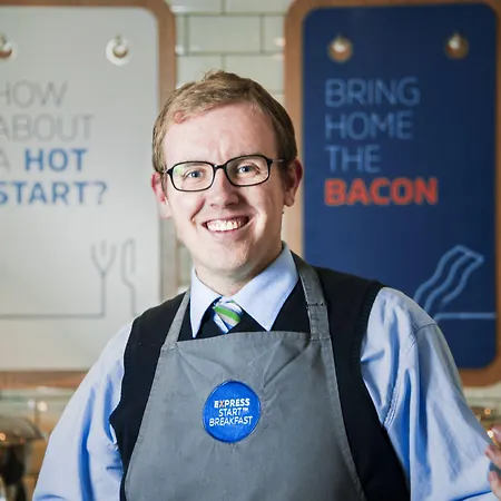 酒店 爱丁堡-利斯海滨智选假日酒店 3*