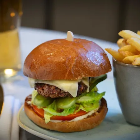 Marriott Holyrood Отель Эдинбург