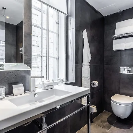 The On The Mile 4* Edinburgh