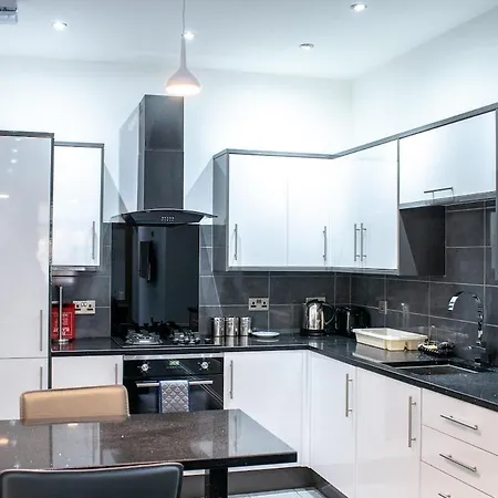 Fantastic 1 Bed In Heart Of