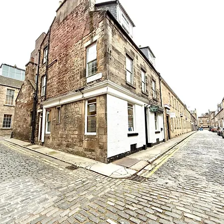 Historic Mews House 2br In Centre Lejlighed Edinburgh