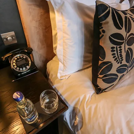 Hotel Tigerlily