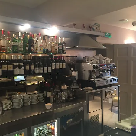 The Salisbury فندق