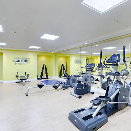 Hotel apartamentowy Fraser