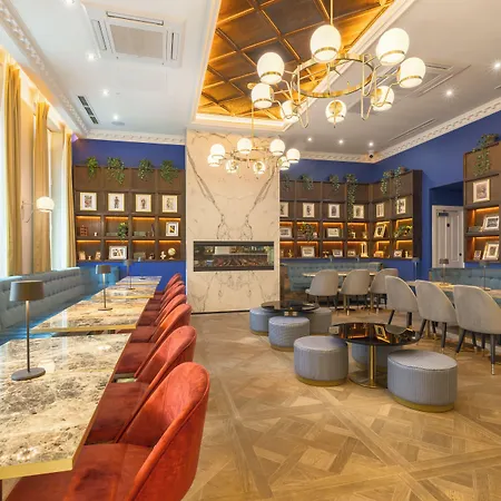 Princes Street אדינבורו