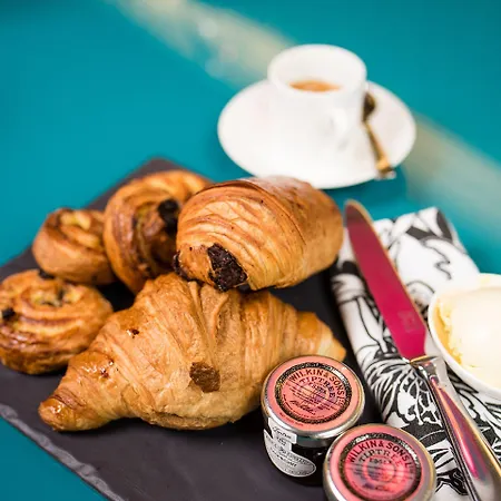 Radisson Collection Hotel, Royal Mile 5*