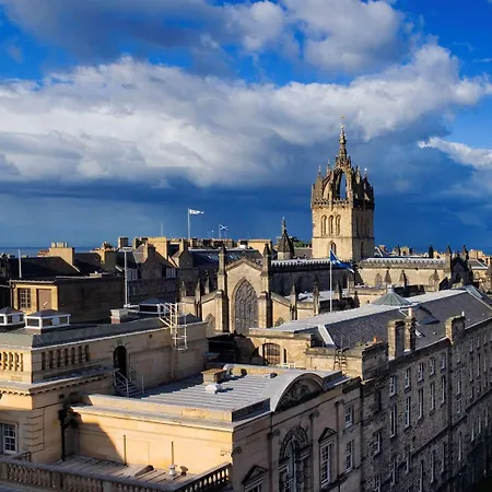 Radisson Collection Hotel, Royal Mile 5*