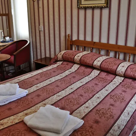 Cumberland Hotel 3*