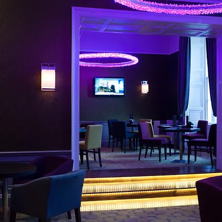 The Place 4* إدنبرة