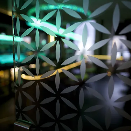 The Place فندق 4*