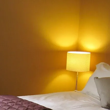 Six Brunton Place 5*