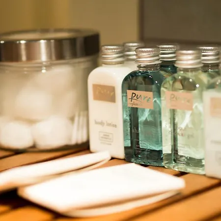 Six Brunton Place Bed & Breakfast 5*