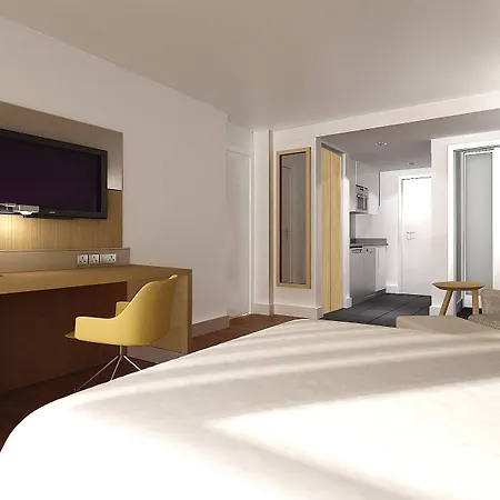 Hotel By Marriott Edinburgh