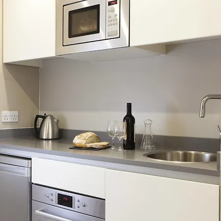 By Marriott Edinburgh