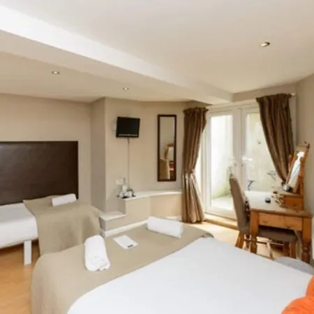 Martins Guest House Гостевой дом