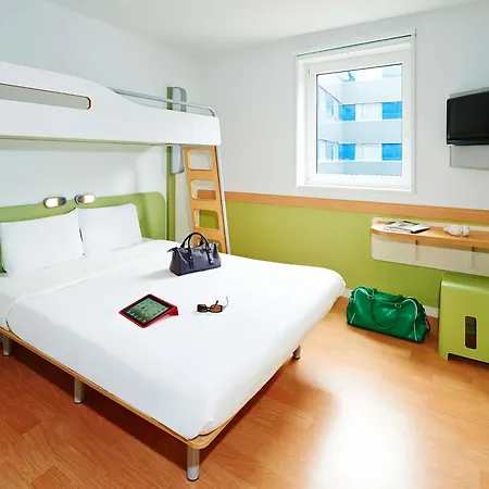 Ibis Budget Park Hotel 3*