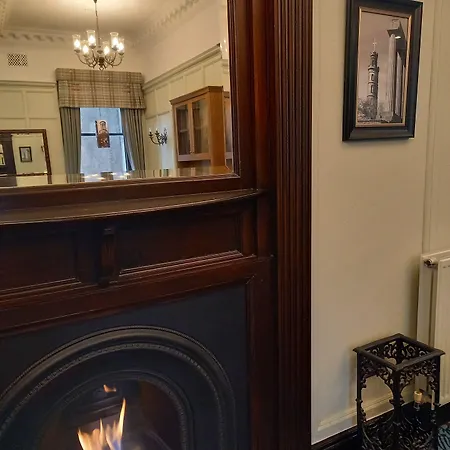 The Parliament House אדינבורו