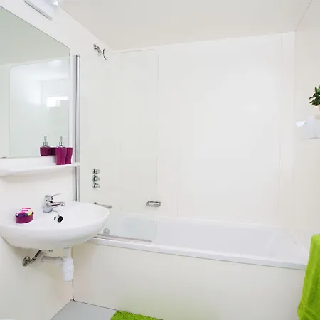 Aparthotel Unite Students - Chalmers Street - The Meadows 2*