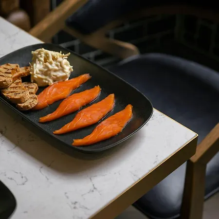 מלון Courtyard By Marriott