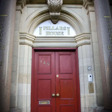 Отель Pillars House
