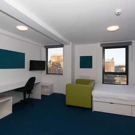 Destiny Student - Shrubhill * Edinburgh