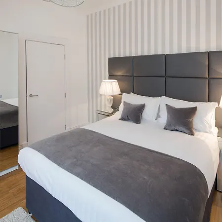 爱丁堡城堡公寓酒店 4*