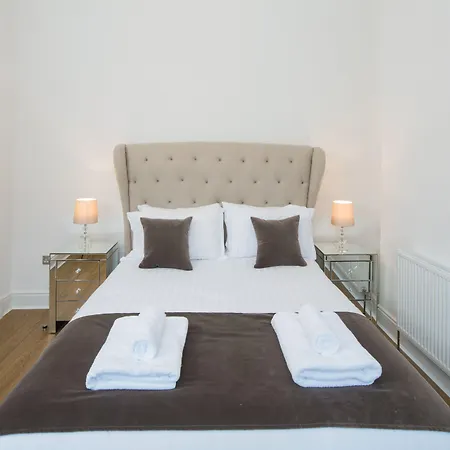 爱丁堡城堡公寓酒店 4*