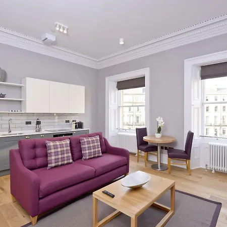 Destiny Scotland - Distillers House Apartment Edinburgh