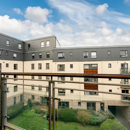 Pass The Keys Spacious Bright Modern Flat