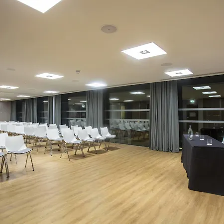 Courtyard By Marriott West 4* Edimburgo