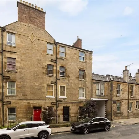 3 Bedrooms Flat In New Town , Lothian Road *