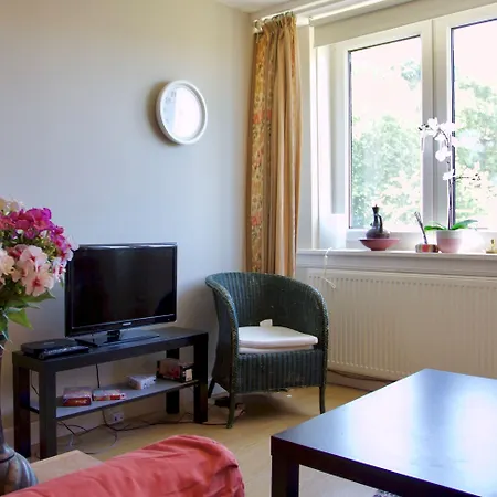 Bright Spacious 2 Bedroom In Stockbridge *