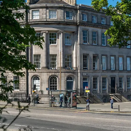 Windsor Street Apartament