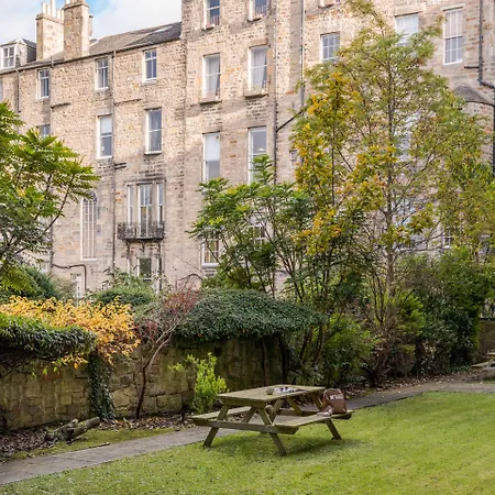 Lejlighedshotel Thistle Royal Garden 4*