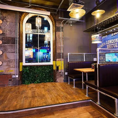 St Christopher's - Old Town