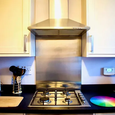 Welcoming And Homely 2 Bed In Location 公寓