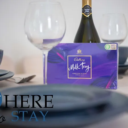 Brunswick Road Lovely 2 Bed Hotel Edinburgh