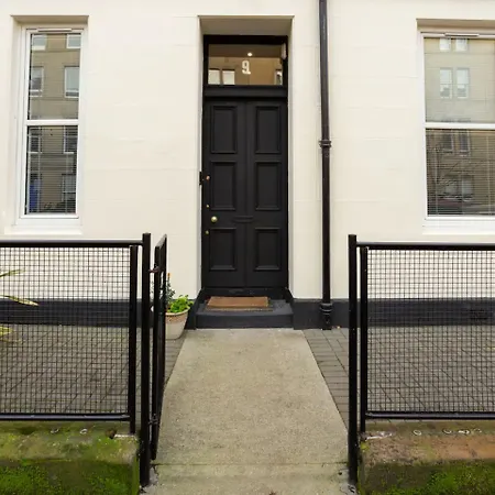 Apartman Spacious 2 Bedroom House Near The Meadows Edinburgh