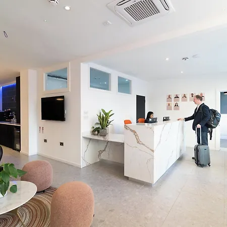 Premier Fountain Court * אדינבורו